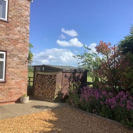 Cotswold Edge Guest Suite With Broadway Hill View Badsey Esterno foto