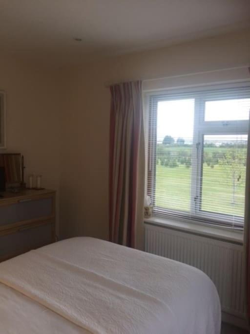 Cotswold Edge Guest Suite With Broadway Hill View Badsey Esterno foto