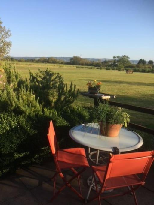 Cotswold Edge Guest Suite With Broadway Hill View Badsey Esterno foto