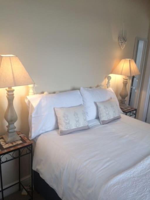 Cotswold Edge Guest Suite With Broadway Hill View Badsey Esterno foto